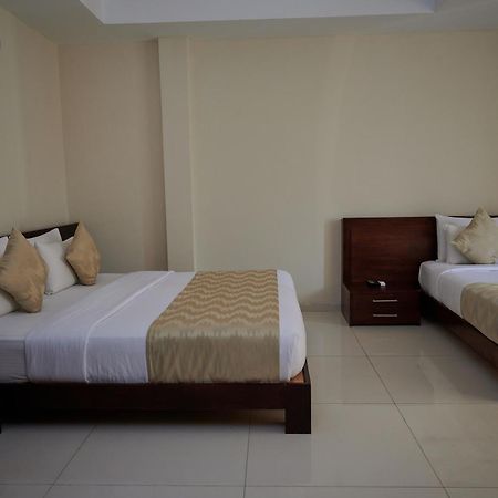 Kethumathee Hotel & Banquet Ratnapura Exterior photo